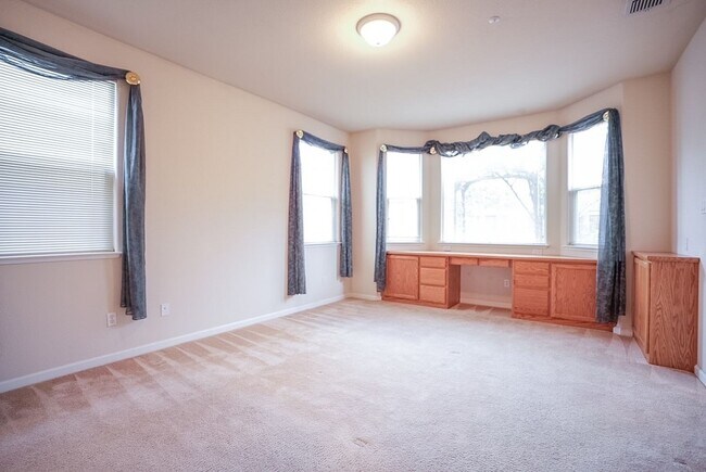 Building Photo - Charming Three Bedroom Napa Home Close to Queen of the Valley Medical Center