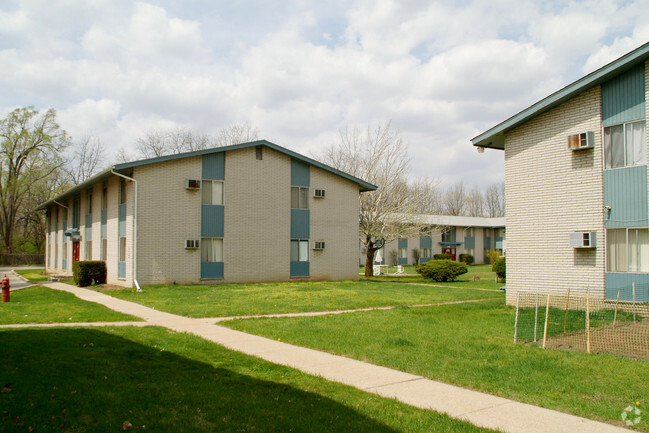 Building Photo - Woodcreek Apartments