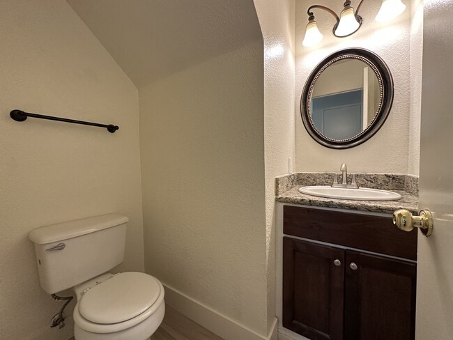 Building Photo - 15819 Antelope Dr