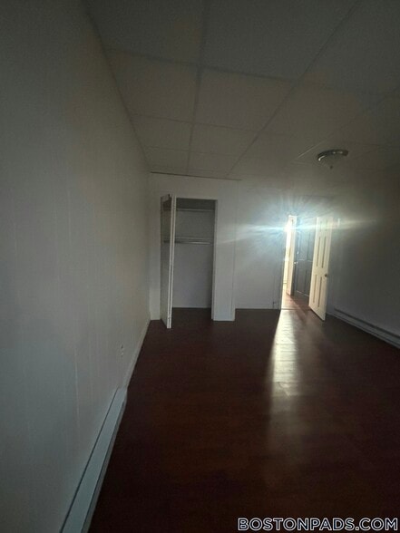 Building Photo - 289 Chelsea St