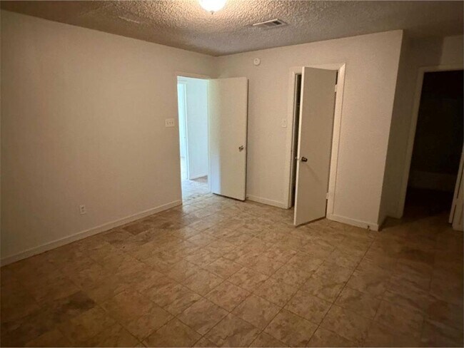 Building Photo - 17807 Northway Ct