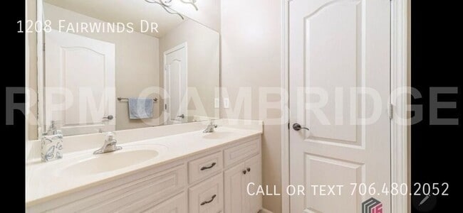 Building Photo - 1208 Fairwinds Dr