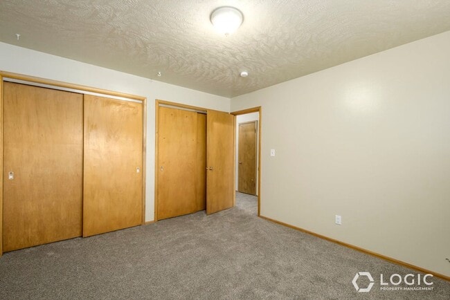 Building Photo - Beautiful Home in South Ogden!