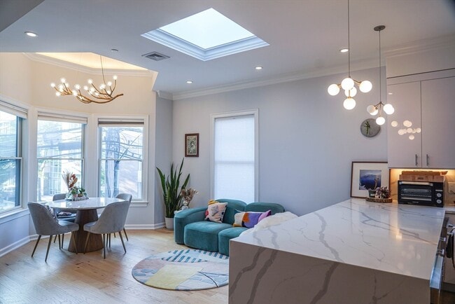 Building Photo - 135 Second St