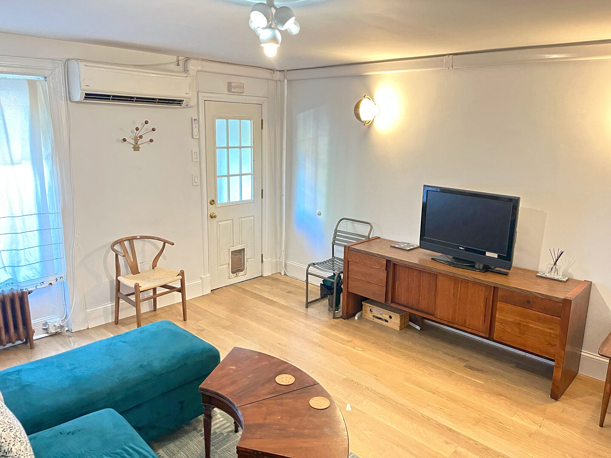 Building Photo - 518A Halsey St