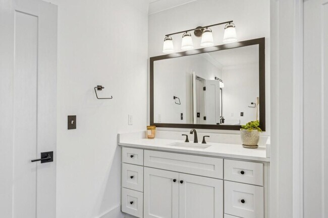 Building Photo - 3346 Kenyon Creek Dr NW