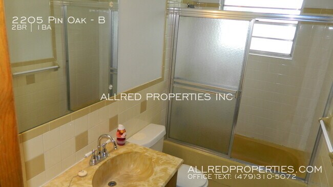 Building Photo - Springdale Duplex Available Now!