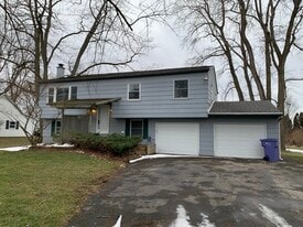 Building Photo - 419 Phillips Rd