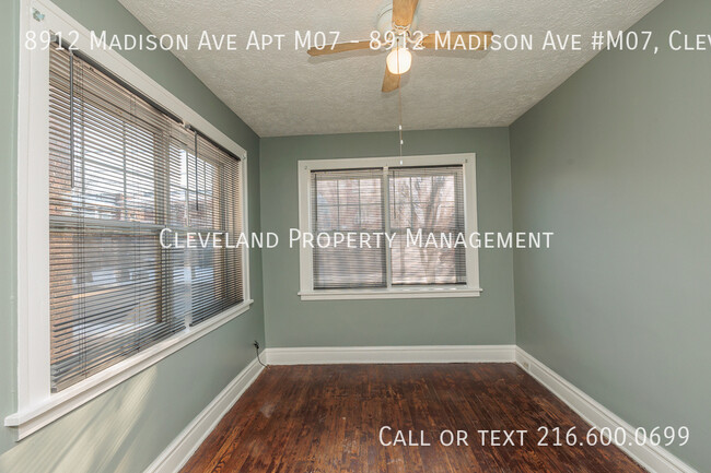 Building Photo - Studio Apartment on the West side of Cleve...