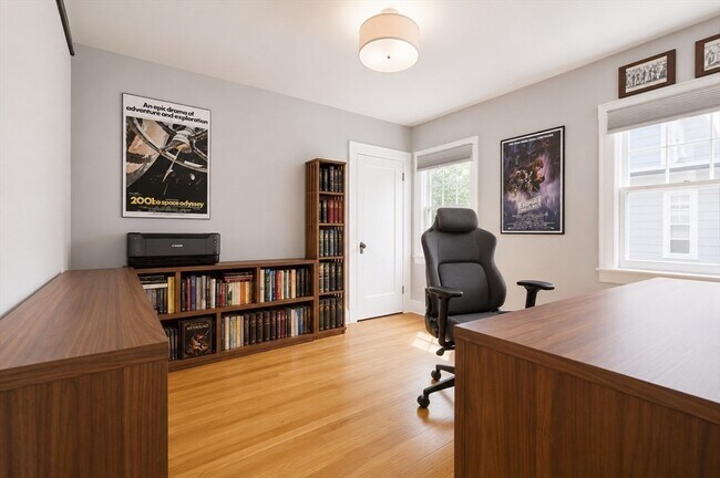 Building Photo - 9 Seagrave Rd