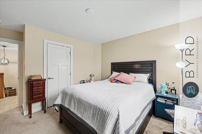 Building Photo - 18113 Sagamore Dr