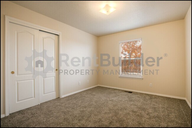 Building Photo - CALL US TODAY AT (505) 808-6467 TO SCHEDUL...