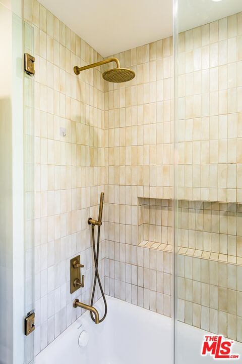 Building Photo - 12023 Collins St