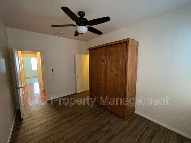 Building Photo - 12407 N 149th Dr