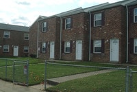 Building Photo - 27th Townhomes