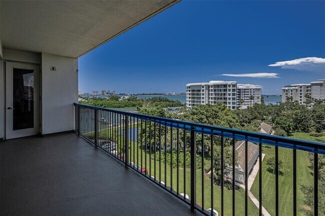Building Photo - 8 Belleview Blvd