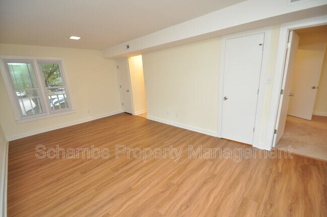 Building Photo - 100 Carmichael Ct