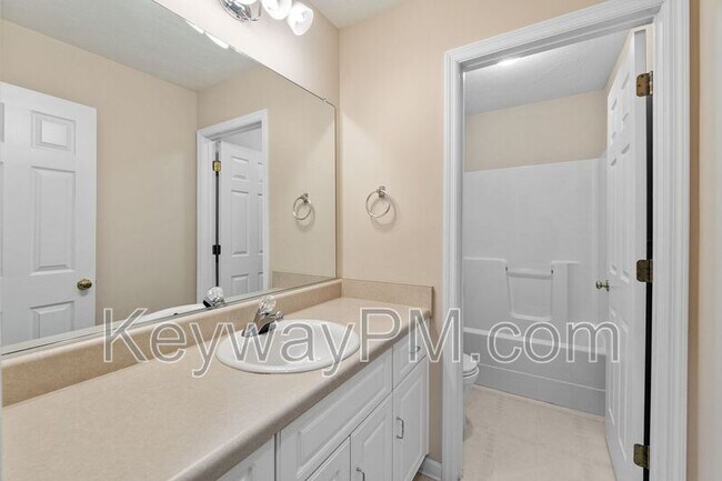 Building Photo - 435 St Julian Pl