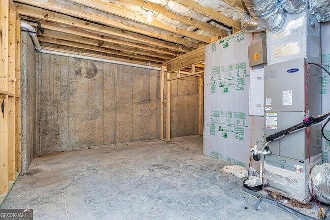 Building Photo - 65 Oakhurst Trail