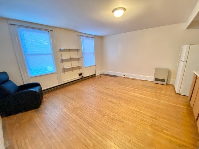 Building Photo - 52 N Union St