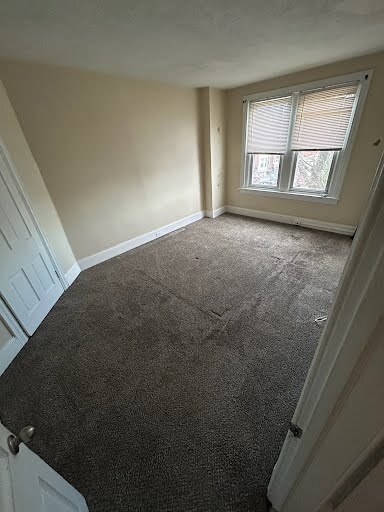 Building Photo - 121 E Stewart Ave