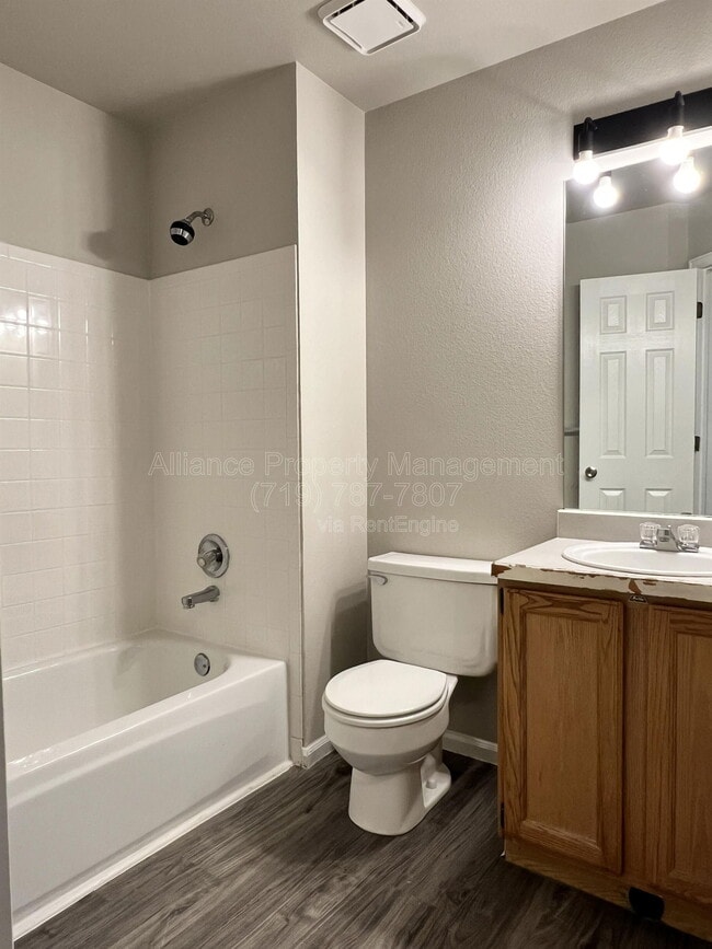 Building Photo - 5851 Granby Hill Dr