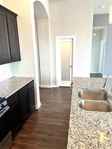 Building Photo - 2034 Brookside Dr