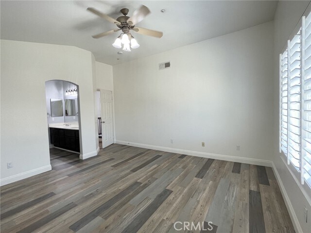 Building Photo - 15096 Fox Ridge Dr