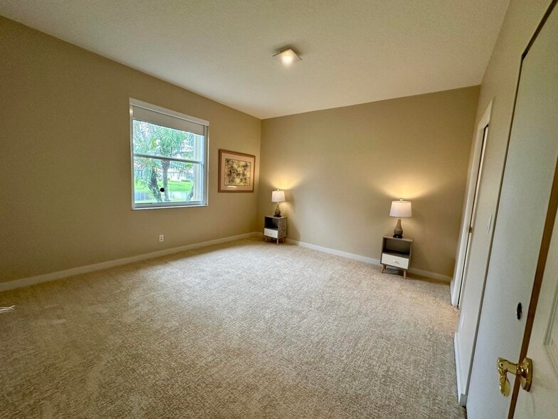 Building Photo - 5791 Island Reach Ln