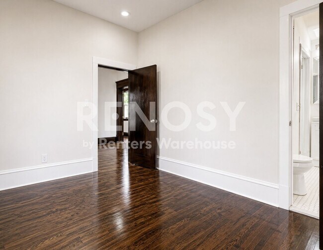 Building Photo - 3348 3rd Ave S