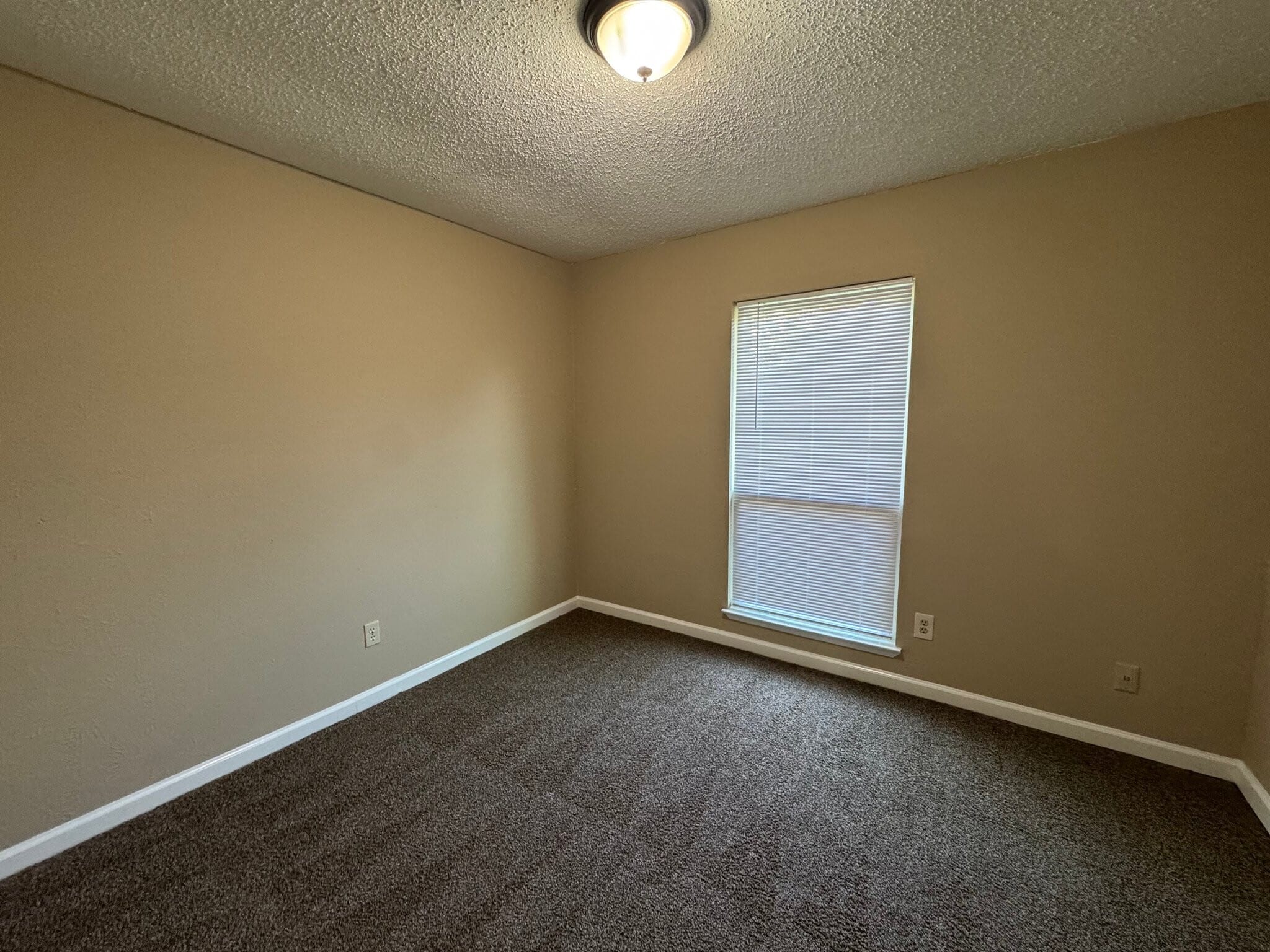 Building Photo - 17519 Poppy Trails Ln