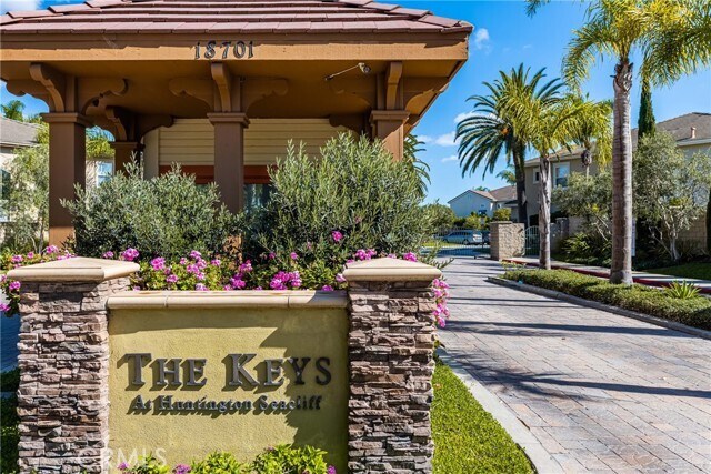 Building Photo - 18621 Park Meadow Ln