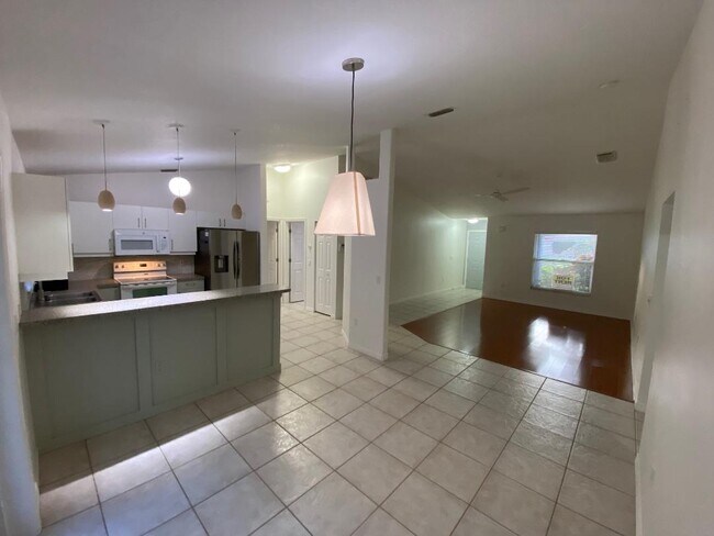 Building Photo - 4217 Malden Dr