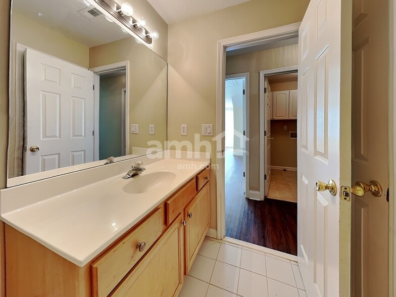 Building Photo - 2713 Cascade Bend Dr