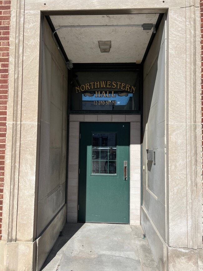 Building Photo - 12 2nd St NE