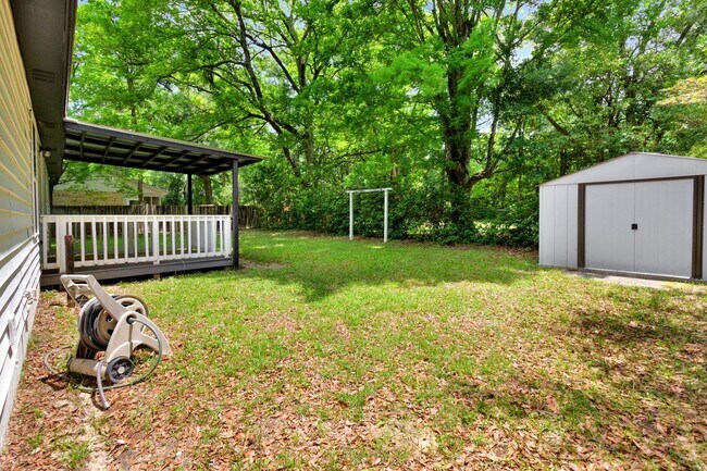 Building Photo - 3 Bedroom in Crestview!!