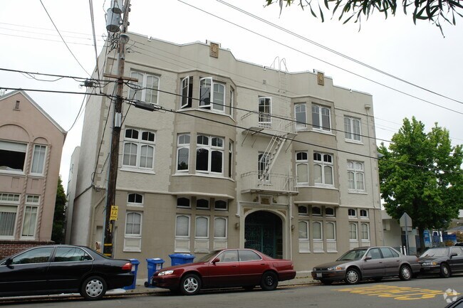 Building Photo - 22 Domingo Ave