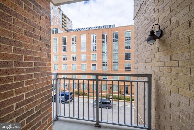 Building Photo - 11990 Market St