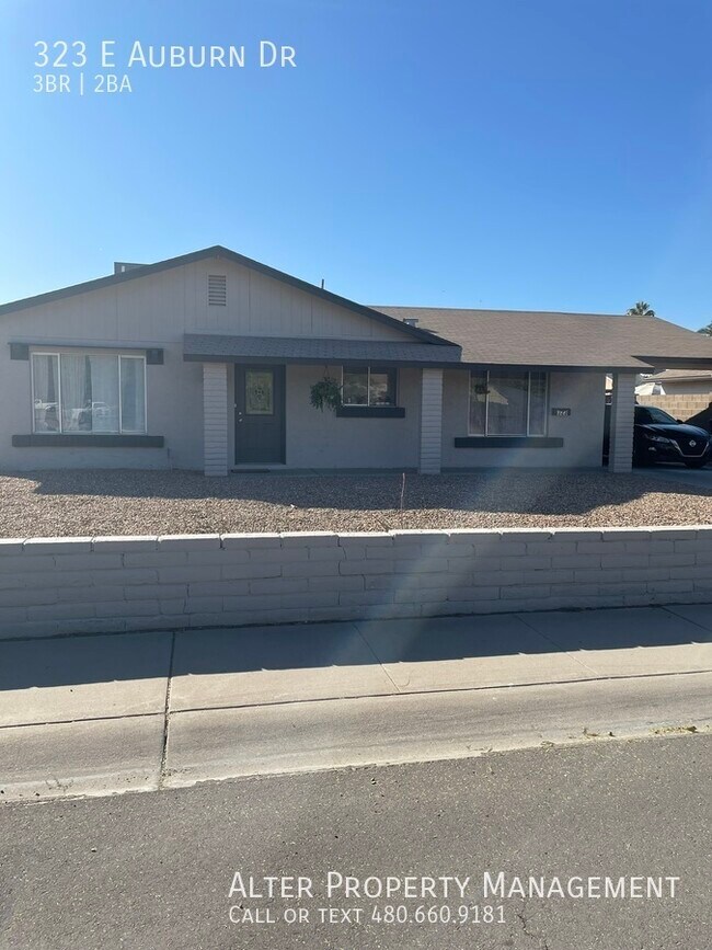 Building Photo - 323 E Auburn Dr
