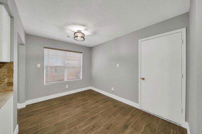 Building Photo - 15938 Wisteria Hill St