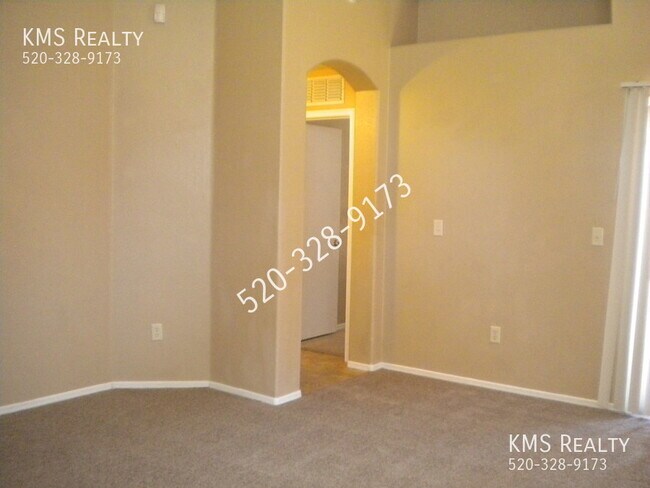 Building Photo - 2 Bed/2 Bath Town Home - OWNER/AGENT