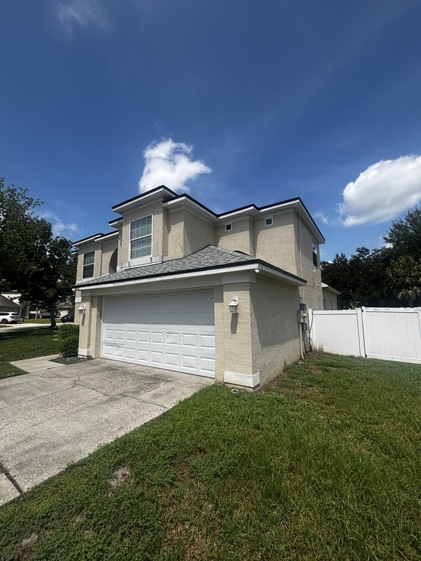 Building Photo - 12672 Lakebrook Dr
