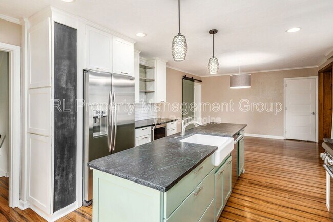 Building Photo - 413 Walhalla Rd