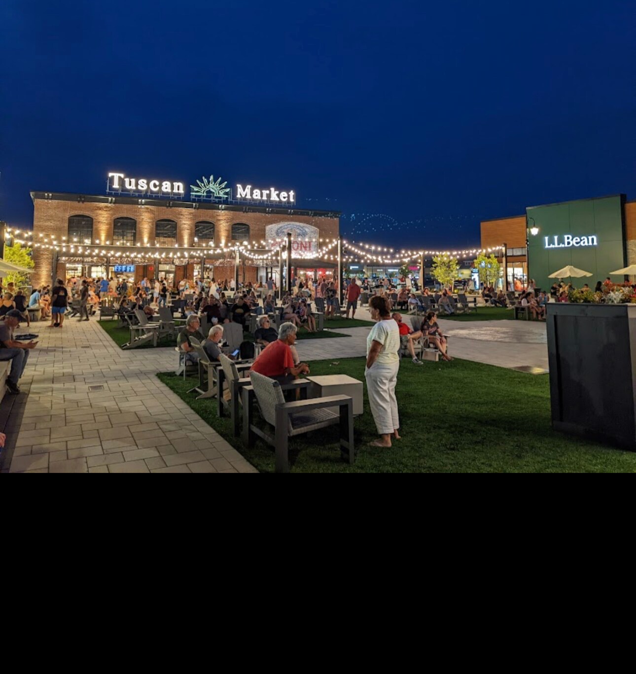 Tuscan village - 33A Bridge St