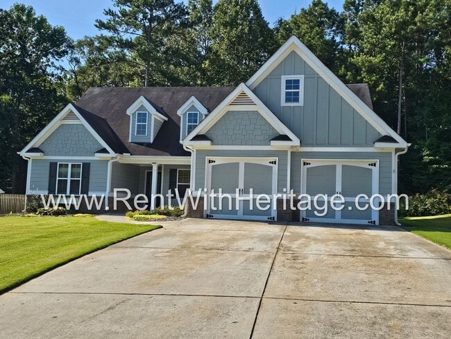 Primary Photo - Amazing 4 Bedroom/ 3 Bath Home / Attention...