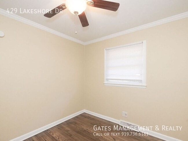 Building Photo - 429 Lakeshore Dr