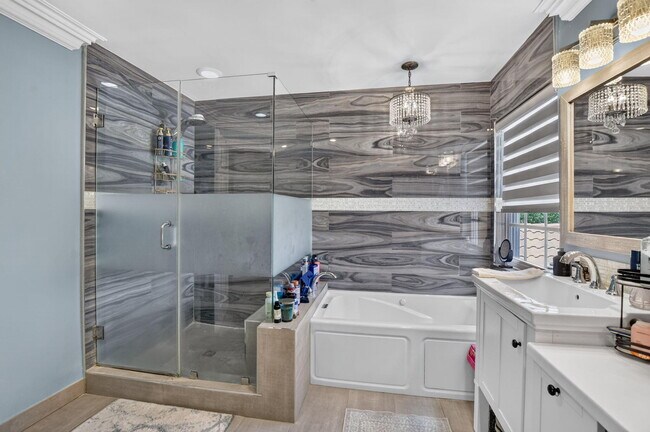 Building Photo - 23201 Boca Club Colony Cir