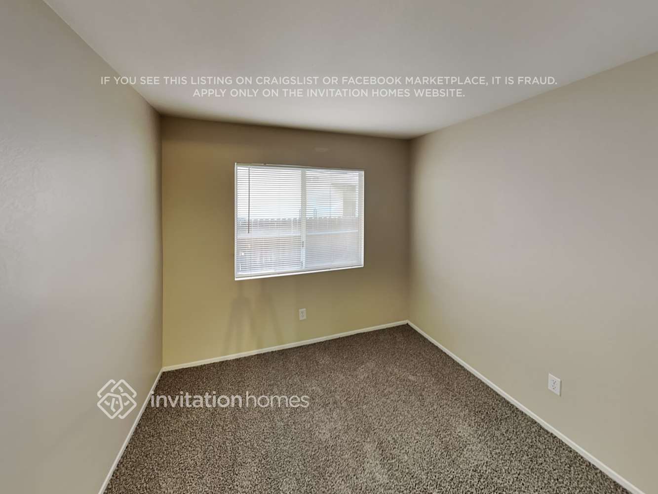 Building Photo - 27736 Doreen Dr