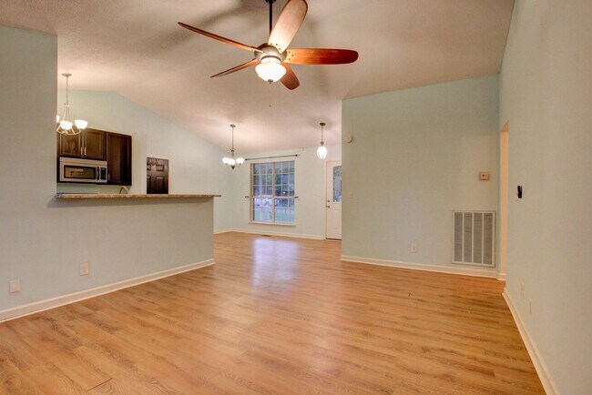 Building Photo - Amazing Brick Front Ranch Style Home With ...