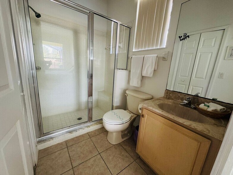 Building Photo - 400 Montara Dr